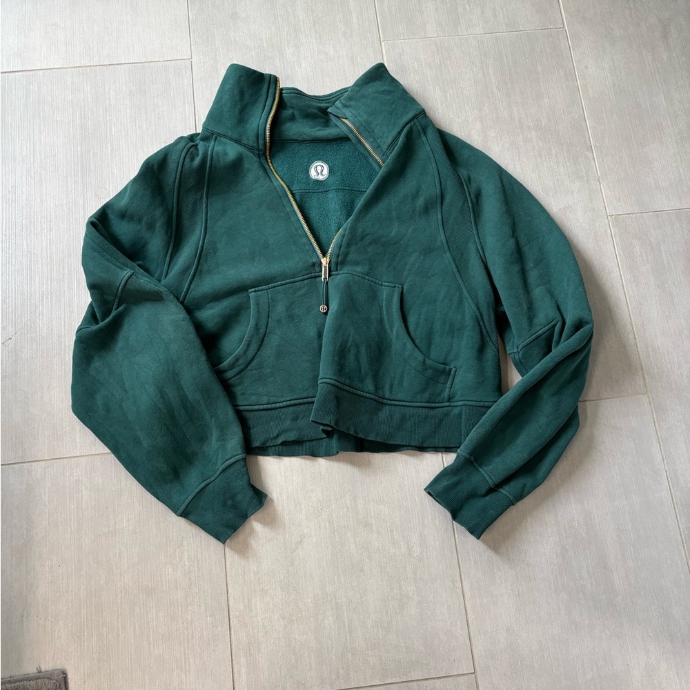 lululemon green scuba crop sweatshirt size M/L